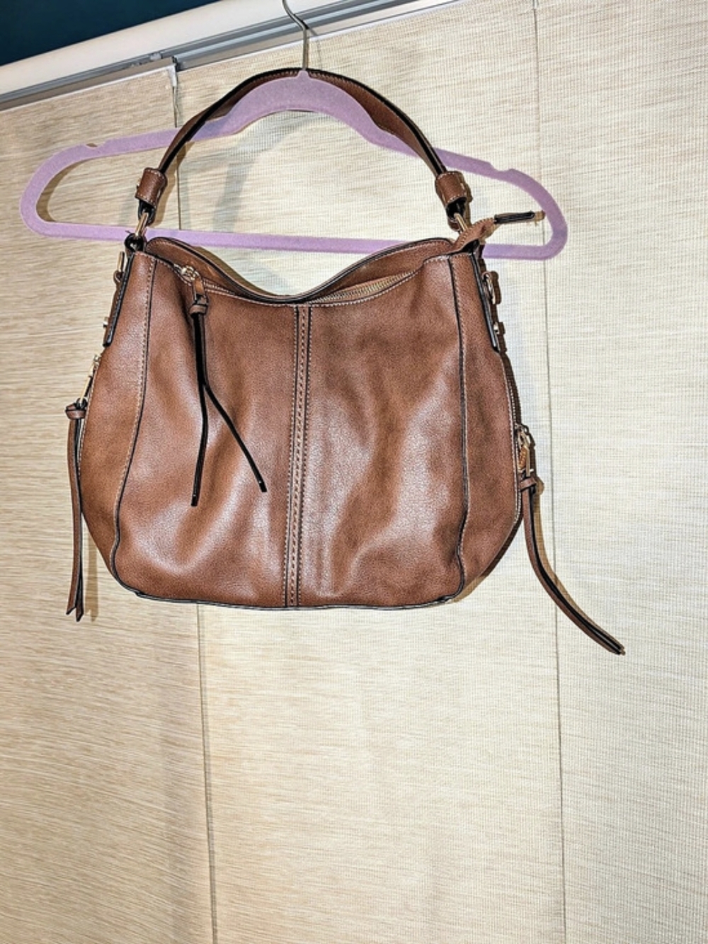 Realer Hobo Bag in Brown